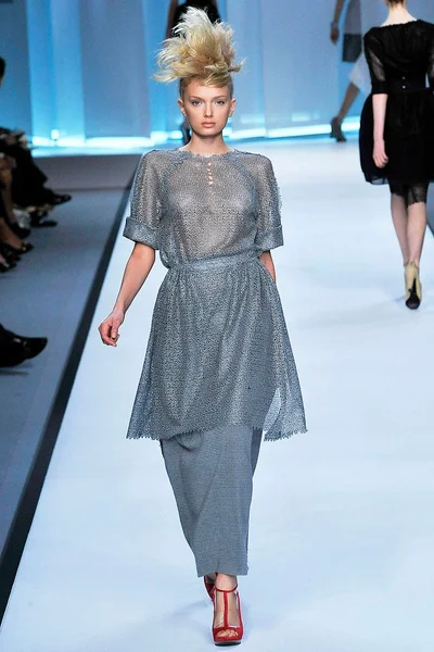 Look 9